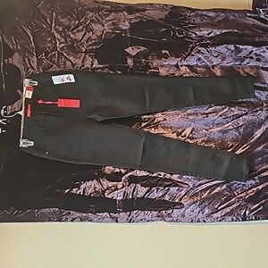 Womens Jeans Brand J Lo w/tags Size 4